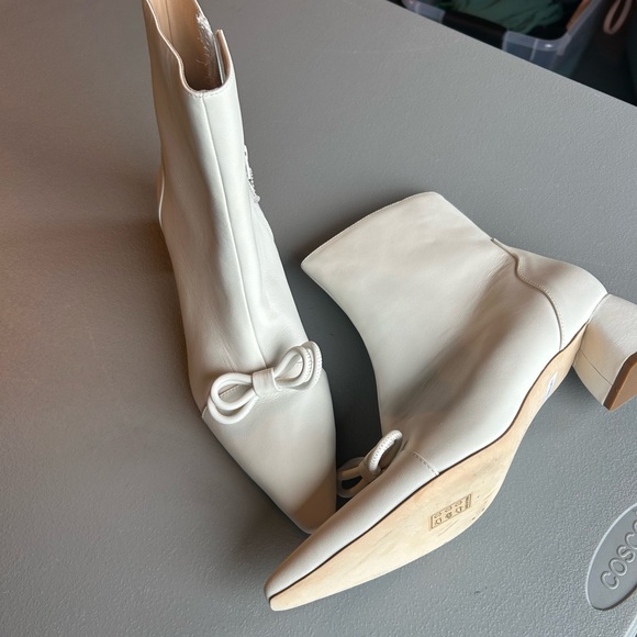 NEW IVY CITY CO White Ankle Boots - Picture 12 of 16